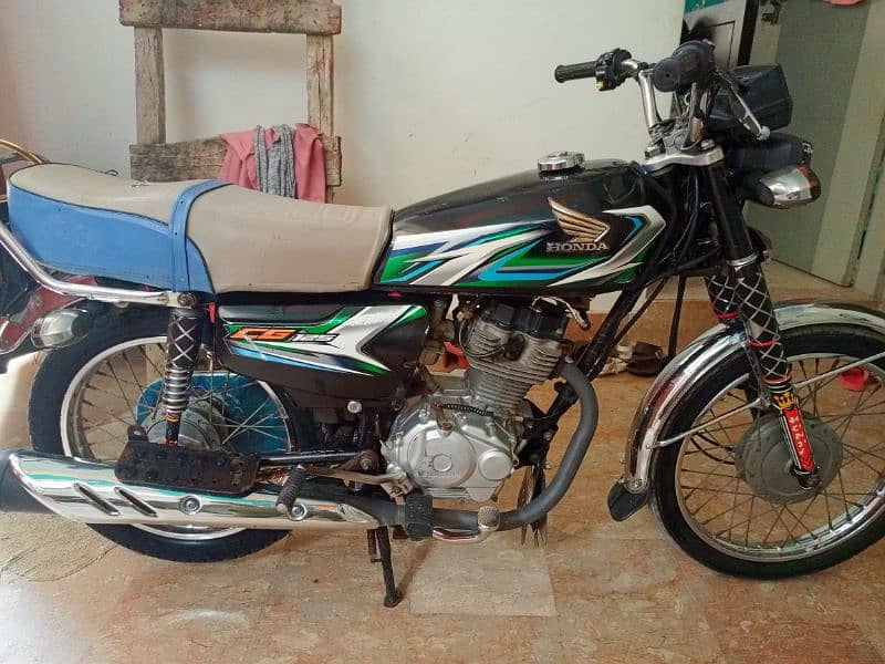 honda 125 2023 model karachi num 1