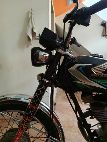 honda 125 2023 model karachi num 9