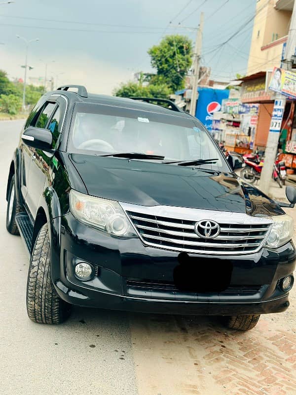 Toyota Fortuner 2013 VVTi 1