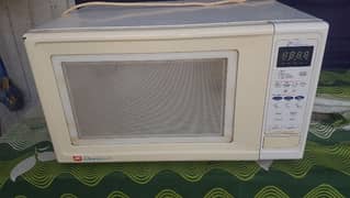 Dawlance Microwave oven for sale.