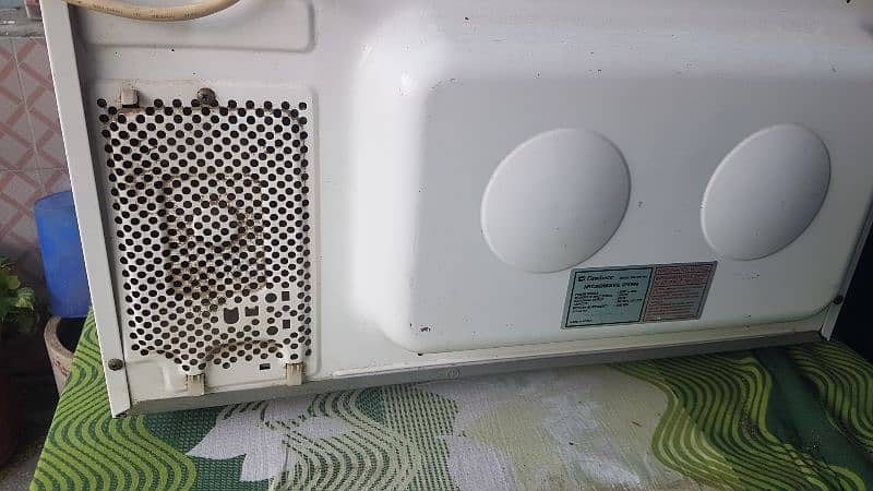 Dawlance Microwave oven for sale. 7