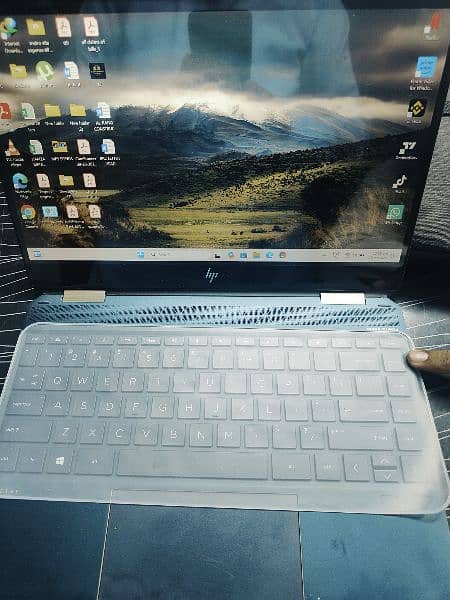 HP Spectre X360 Diamond speacial edition 5