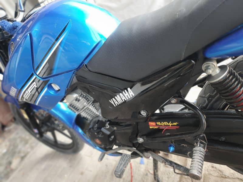 Yamaha ybr 2015 urgent sale 8