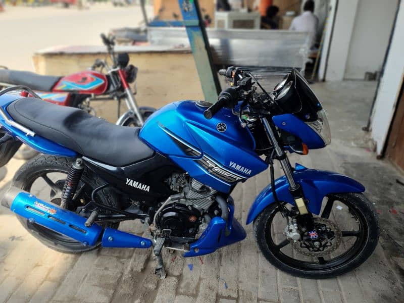 Yamaha ybr 2015 urgent sale 2