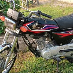 Honda 125 2017 model totally janiyan reading 30k