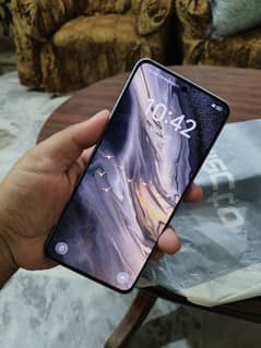 Oppo Reno 11 F lush condition