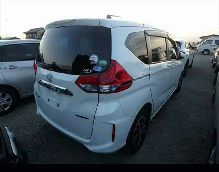 Honda Freed 2024 full option 3