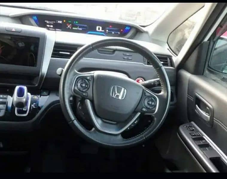 Honda Freed 2024 full option 4