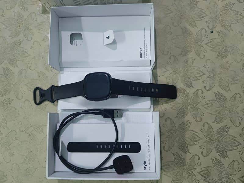 Fitbit Versa 4 10/10 For Sale (Imported) 0