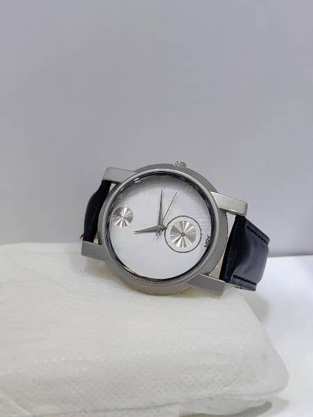 Strap Analogue Watch 1