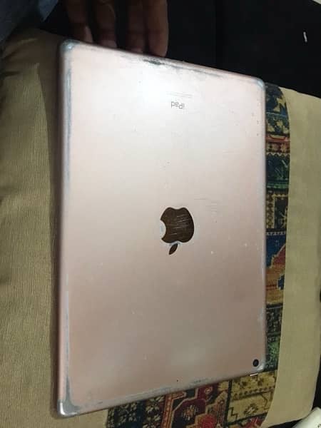 ipad 8 gen up for sale 10/8 only WhatsApp contact 03052673516 1