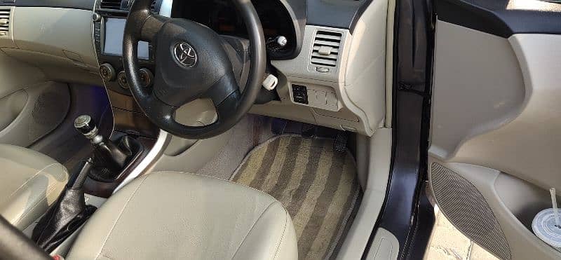 Toyota Corolla Altis 2011 17