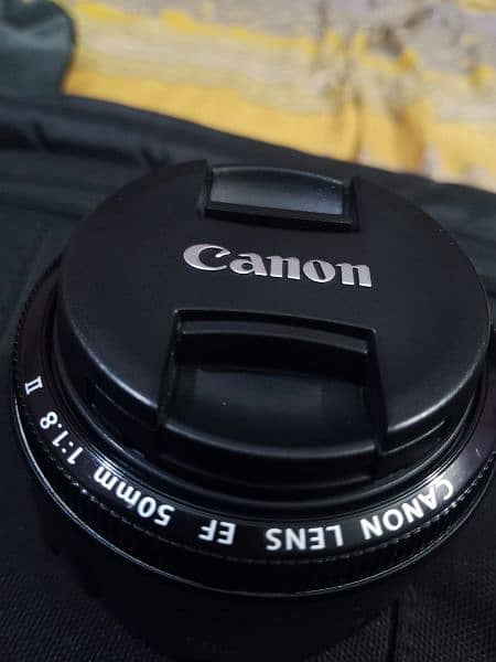 cannon 50mm 1.8  10/10 condition 3