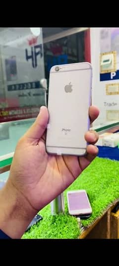 iPhone 6s plus 128 GB PTA porad my WhatsApp 03188638101