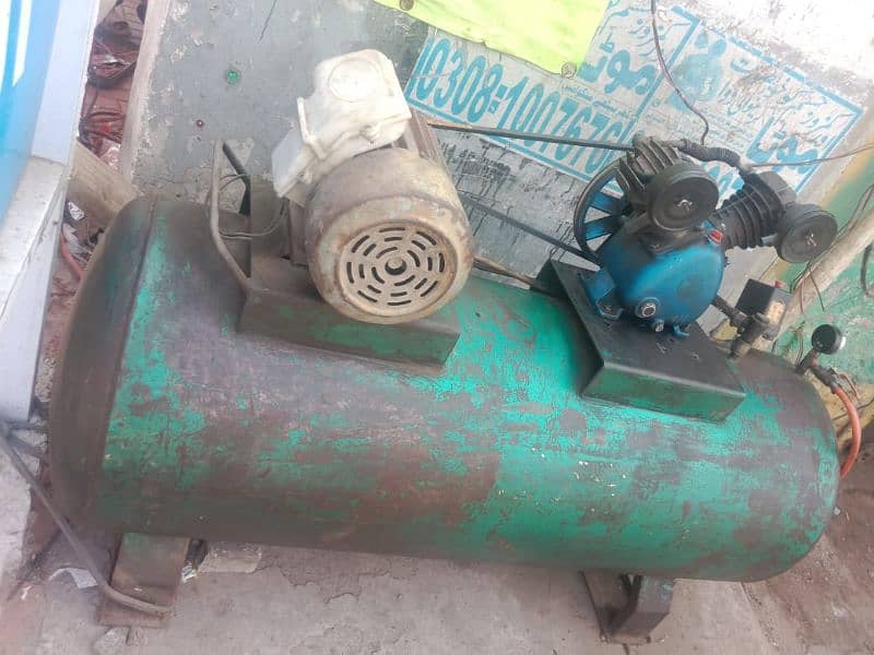 Used Air Compressor 500 pound 4