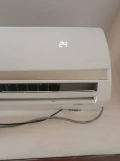 1.5 ton inverter ac for urgent sale