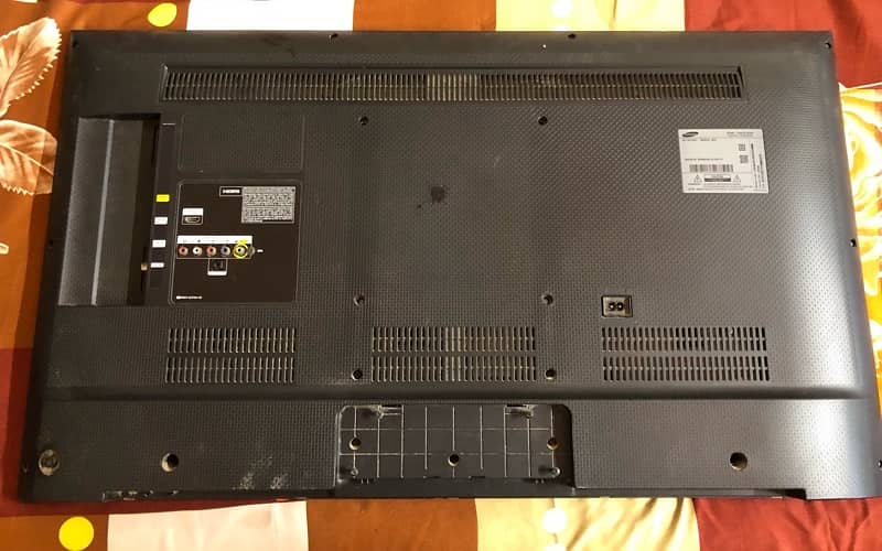 Samsung LED TV 40” (Panel Break) 2