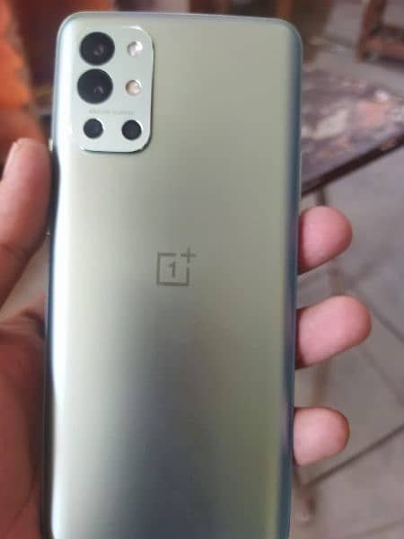 OnePlus 9r 12/256 look like new 1