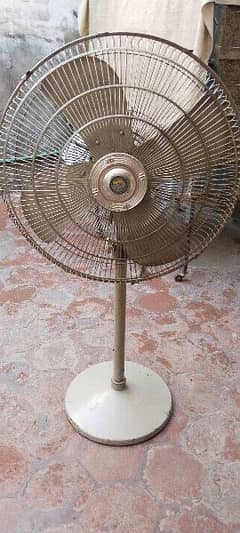 fresh condition pedester fan