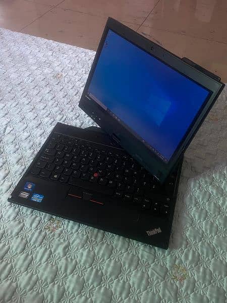 Lenovo x230i touch secreen 3rd generation i3 10