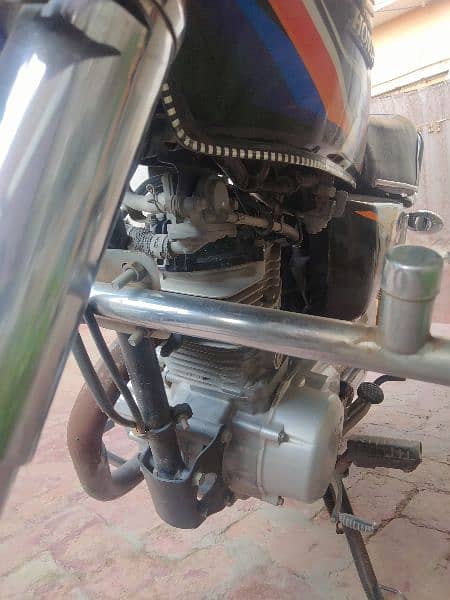 Honda 125 ok condition hain 7