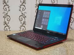 Laptop Fujitsu 2K Touchscreen | Core i5, 6th Gen