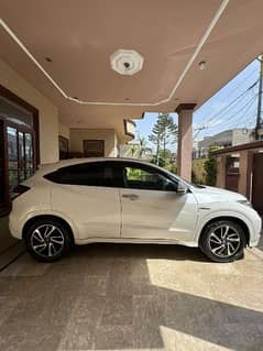 HONDA VEZEL Z-PKG BLACK INTERIOR [Exchange possible]