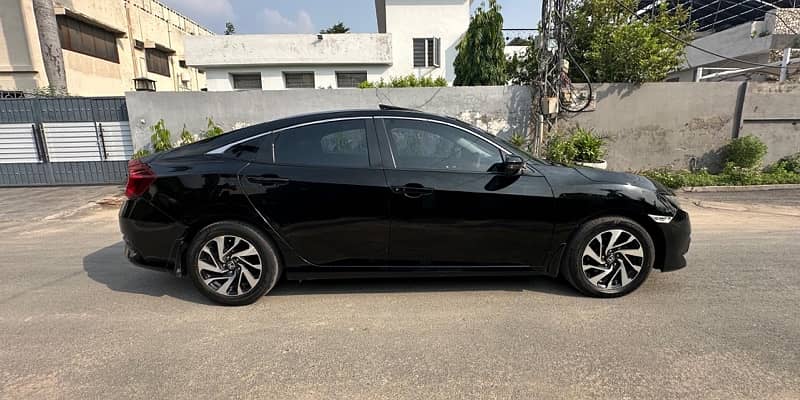 Honda Civic Oriel 2017 4