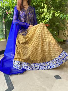 Elegant Royal Blue Dress with Gold Embroidery – Perfect for Ocassions