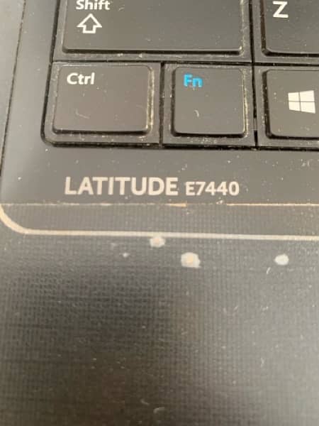 dell laptop LATITUDE  E7440 4