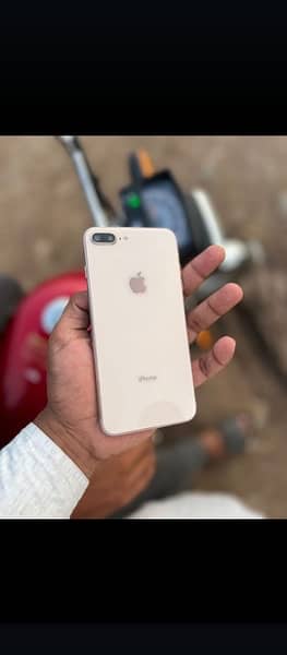 IPhone 8 Plus 3