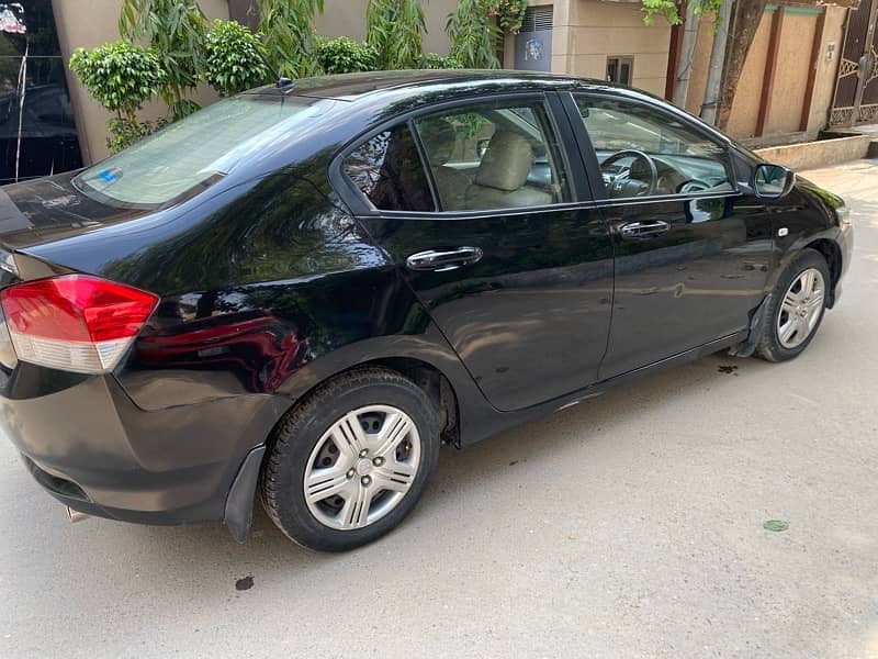 mint condition Honda city 1.3 ivtec 10