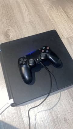 Playstation 4 slim 1 tb