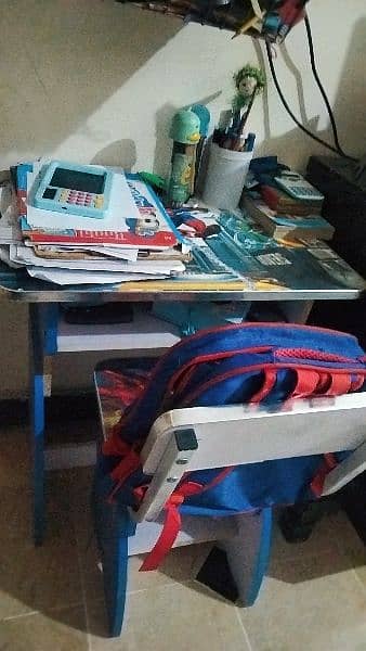 study table for kids 0