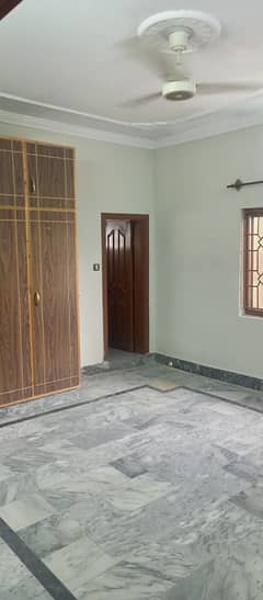 One bed flate for rent in Johar town j3 block water gas electricity available