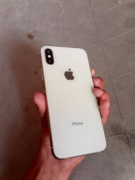 iPhone X 10/10 condition ok factory unlock ha 2