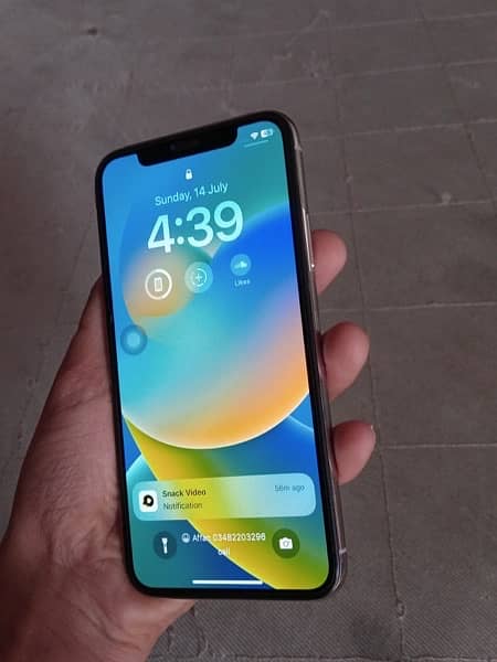 iPhone X 10/10 condition ok factory unlock ha 3