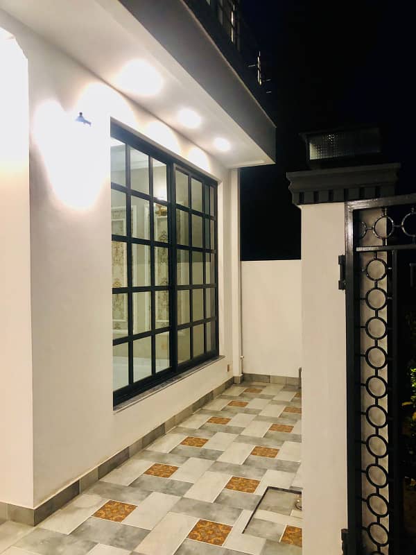 5 BEDS 20 MARLA HOUSE FOR RENT IN DHA PHASE 5 8