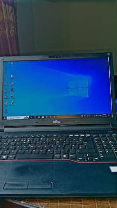 FUJITSU LAPTOP CORE I5 6TH GENERATION 8/256 LUSH CONDITION