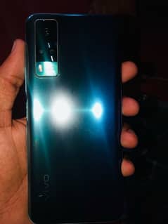 i  am selling my vivo y31 4/128 10/10 condition