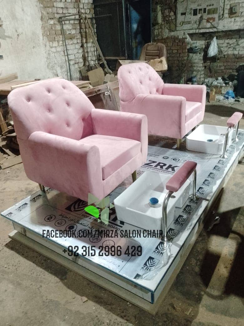 Saloon chair/manicure Padicoure/masage bed/shampo unit/troly 19