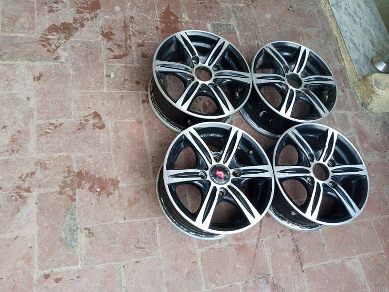 Alloy Wheels R13" . . . 3