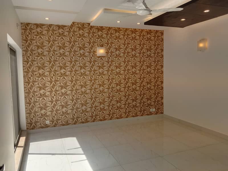 1 Kanal Out Class Proper Luxury Bungalow For Rent In Block DHA Phase 3 Lahore 13