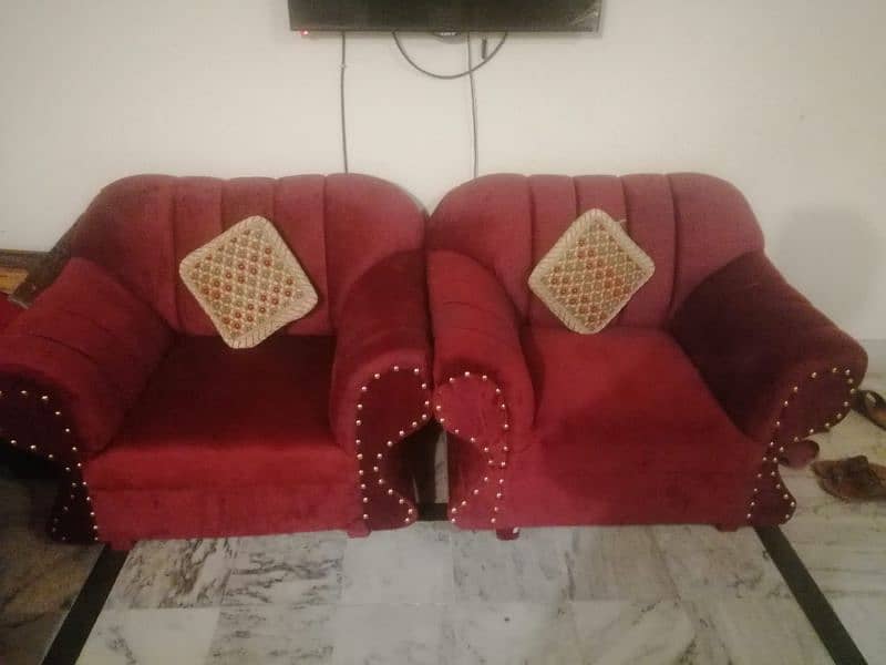 5 seater Sofa set Is up for Sale 1