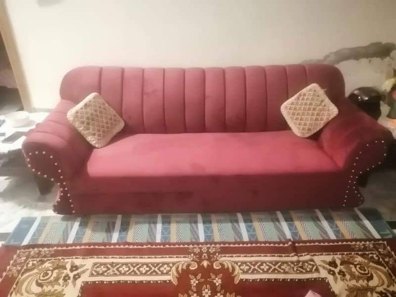 5 seater Sofa set Is up for Sale 3