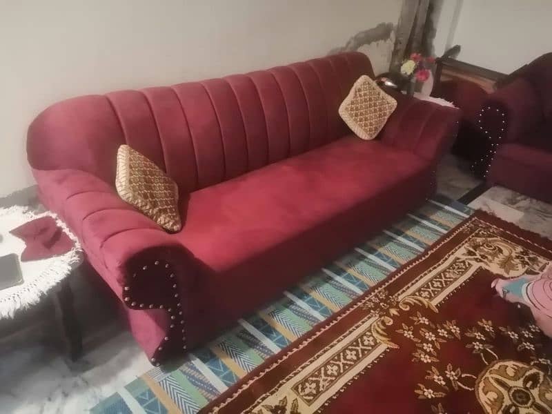 5 seater Sofa set Is up for Sale 6