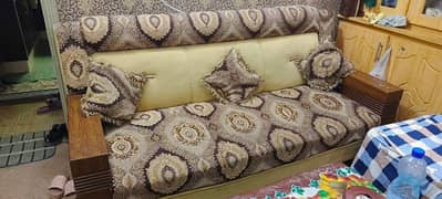 5 Seater Sfa Set  Good Condition