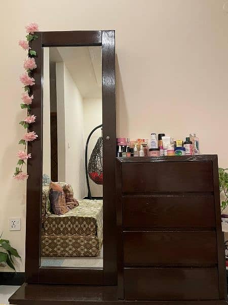 dressing table available for sale in Islamabad 2