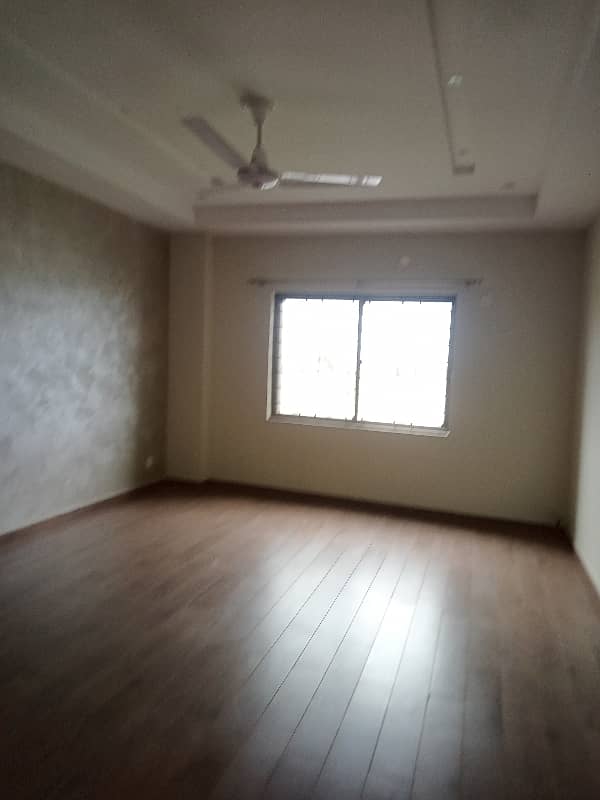 3 Bed Apartment Available For Rent in Askari 11 Lahore 2