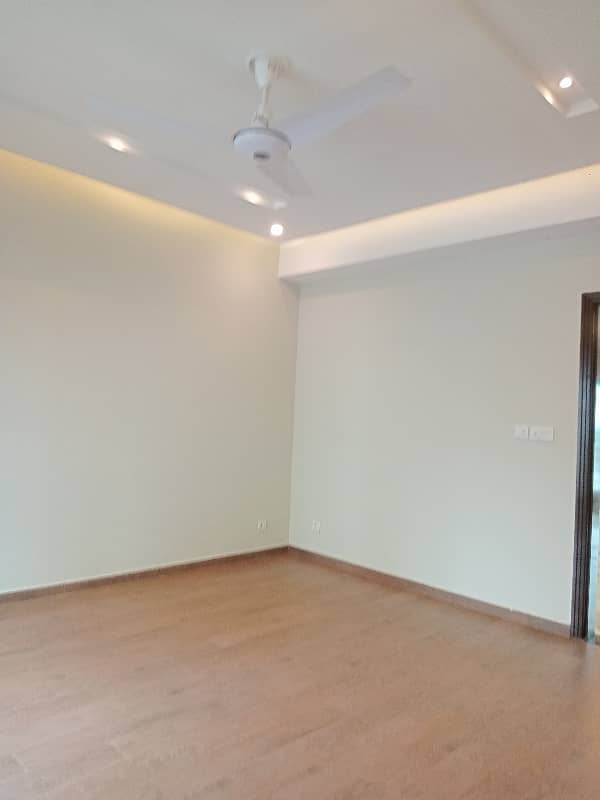 3 Bed Apartment Available For Rent in Askari 11 Lahore 8